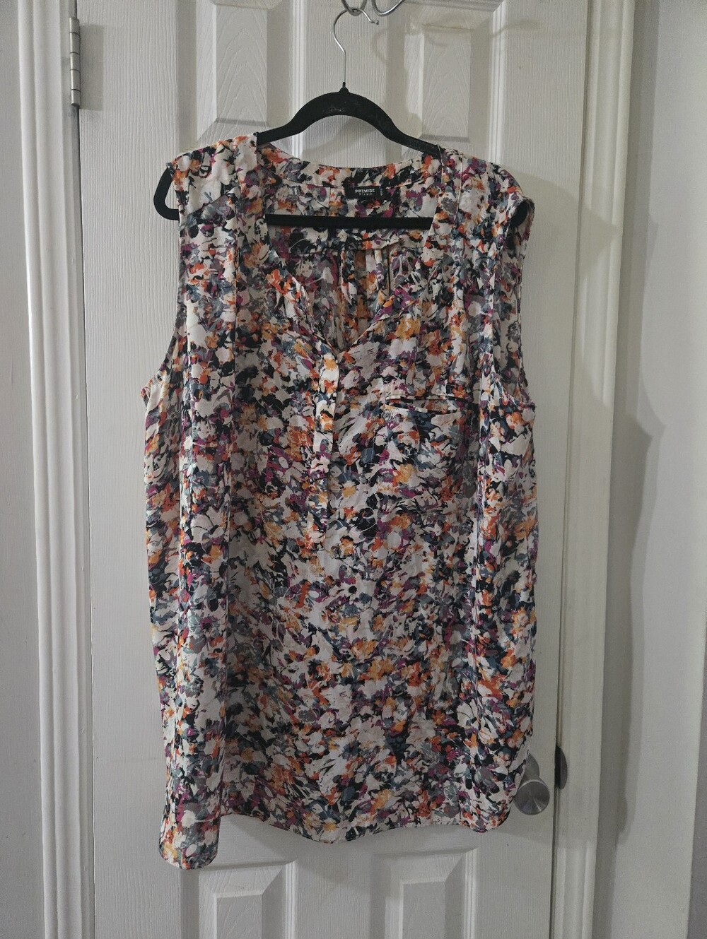 3x sleeveless blouse